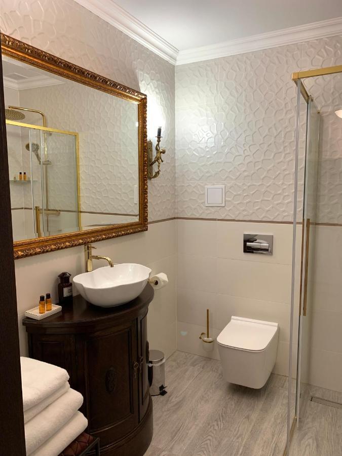 Apartament Palacowy Polonia Z Miejscem Parkingowym Łódź Exteriör bild